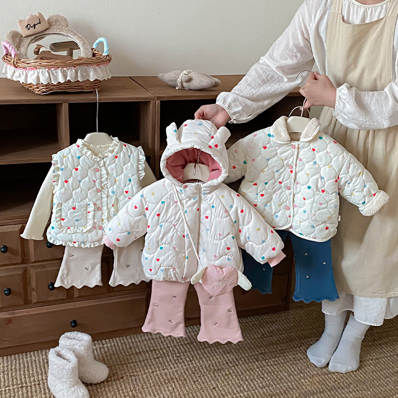 女童甜美棉服2025新款冬季宝宝洋气夹棉加厚爱心外套儿童韩版棉衣
