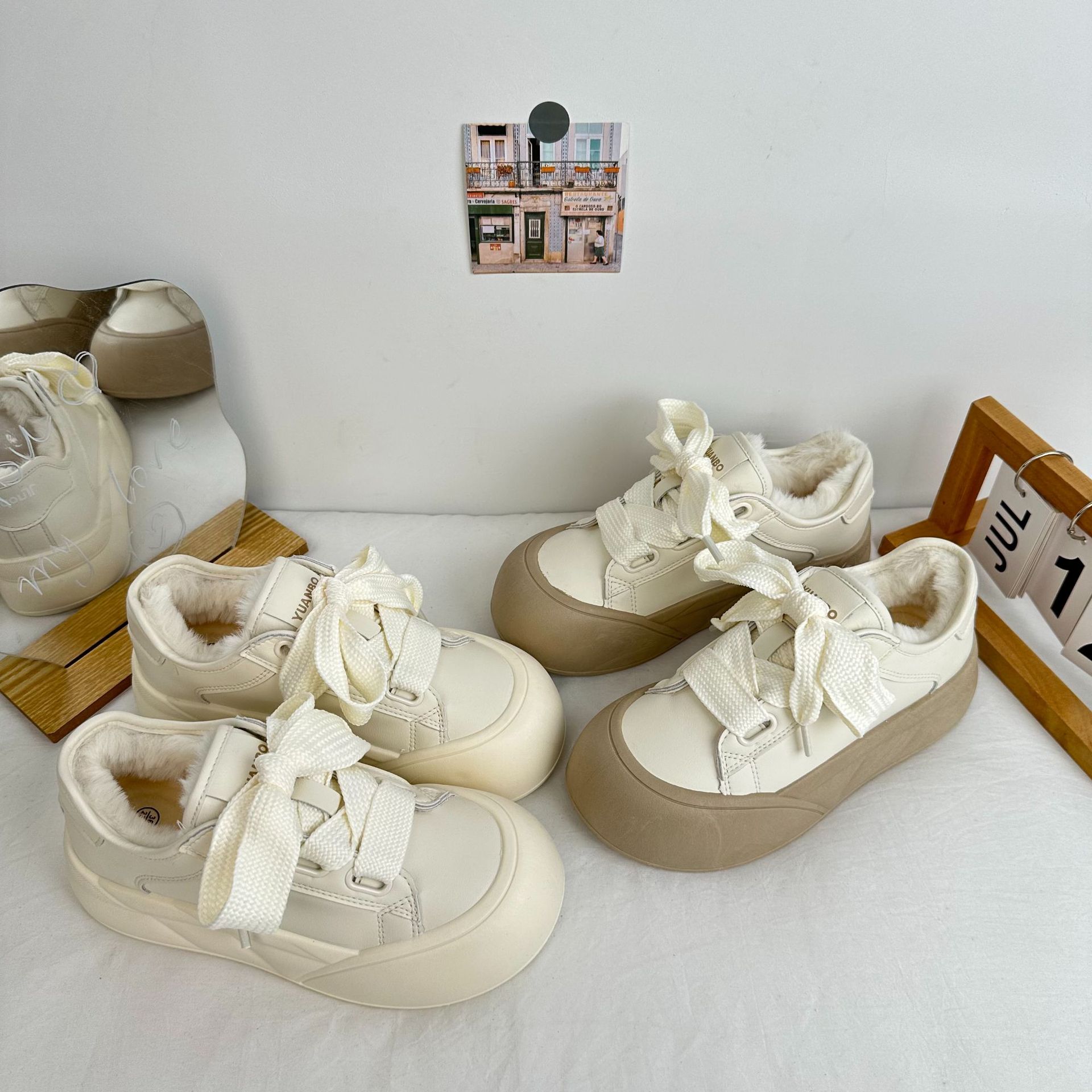 Zapatos de skate cálidos de fondo grueso de ondas distantes, zapatos blancos de mujer, zapatos de invierno coreanos de nicho, zapatos de mujer