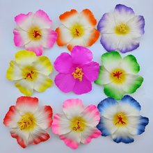 �����ɣ���A�l�A��ɫ����Ӿ�b����ɳ���l��^�c�b��u����