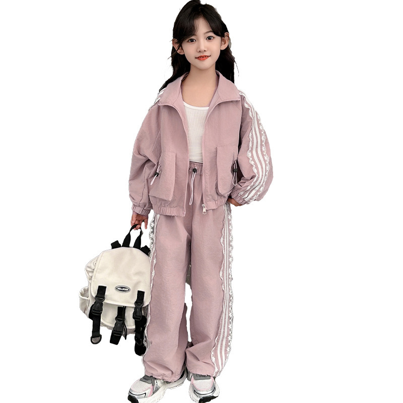 소녀의 봄 가을 세트 2024 새로운 한국 스타일 중대형 어린이 패셔너블 루즈 레이스 풀 업 재킷 와이드 레그 팬츠 트렌디