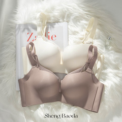 批發小胸聚攏美胸無痕內衣厚款女士調整型寬肩帶光面文無鋼圈胸罩