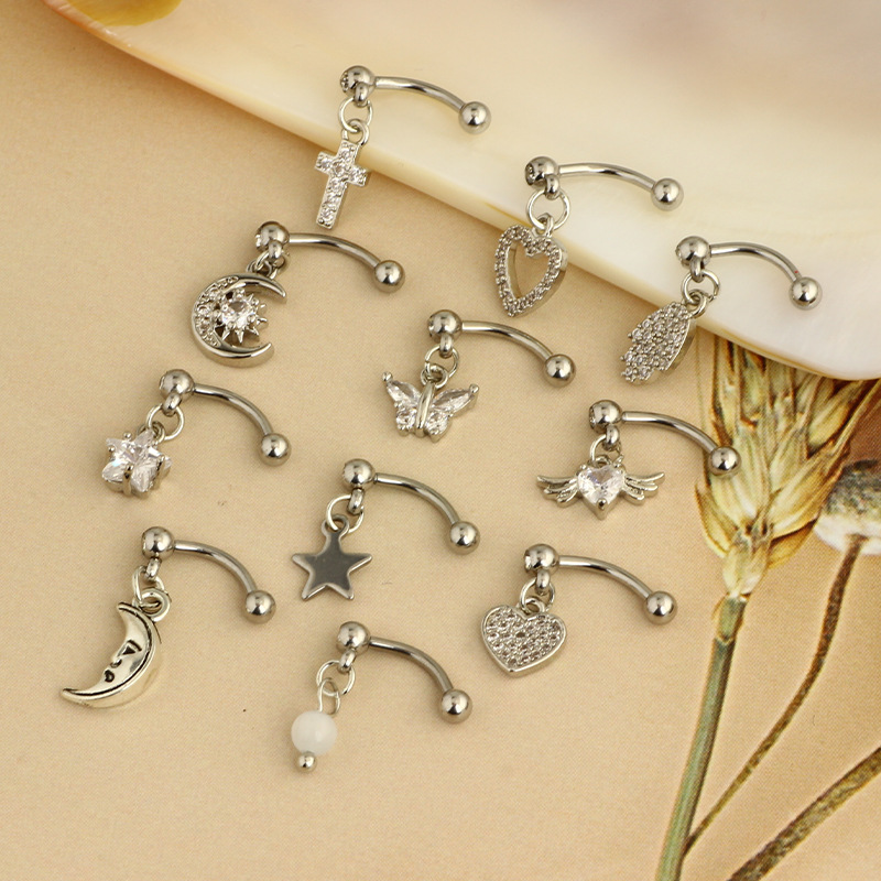 Silver pointed spike labret stud material detail