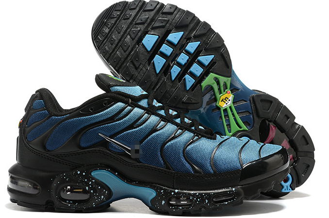 tn 검정색과 파란색 눈송이 바닥