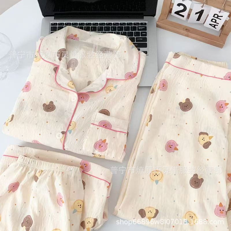 Pajamas de tres piezas de torta de oso para mujeres de verano, pantalones de manga corta, nubes de algodón adorable, viento en 2025 nueva ropa para el hogar