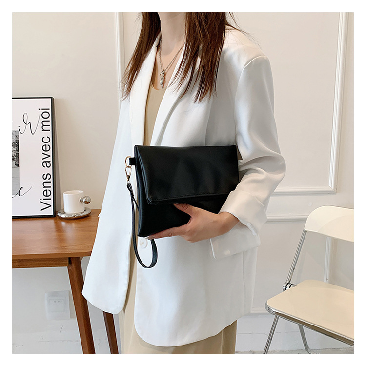 Women's Small All Seasons Pu Leather Solid Color Fashion Square Magnetic Buckle Clutch Bag display picture 6