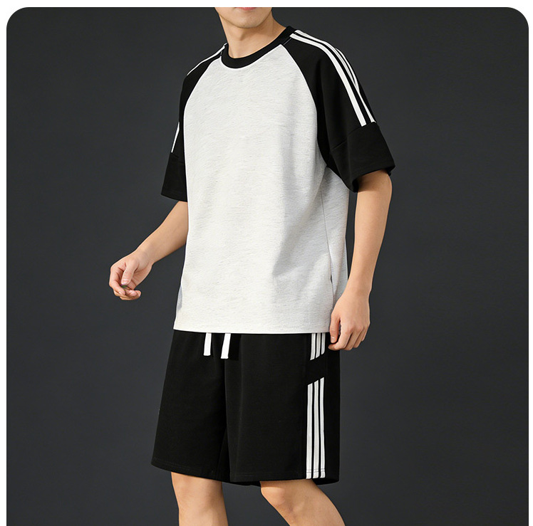 Trajes deportivos casuales para hombres de verano, camisetas de manga corta de tres barras, pantalones cortos de moda para hombres con un guapo traje de tamaño grande. image 9