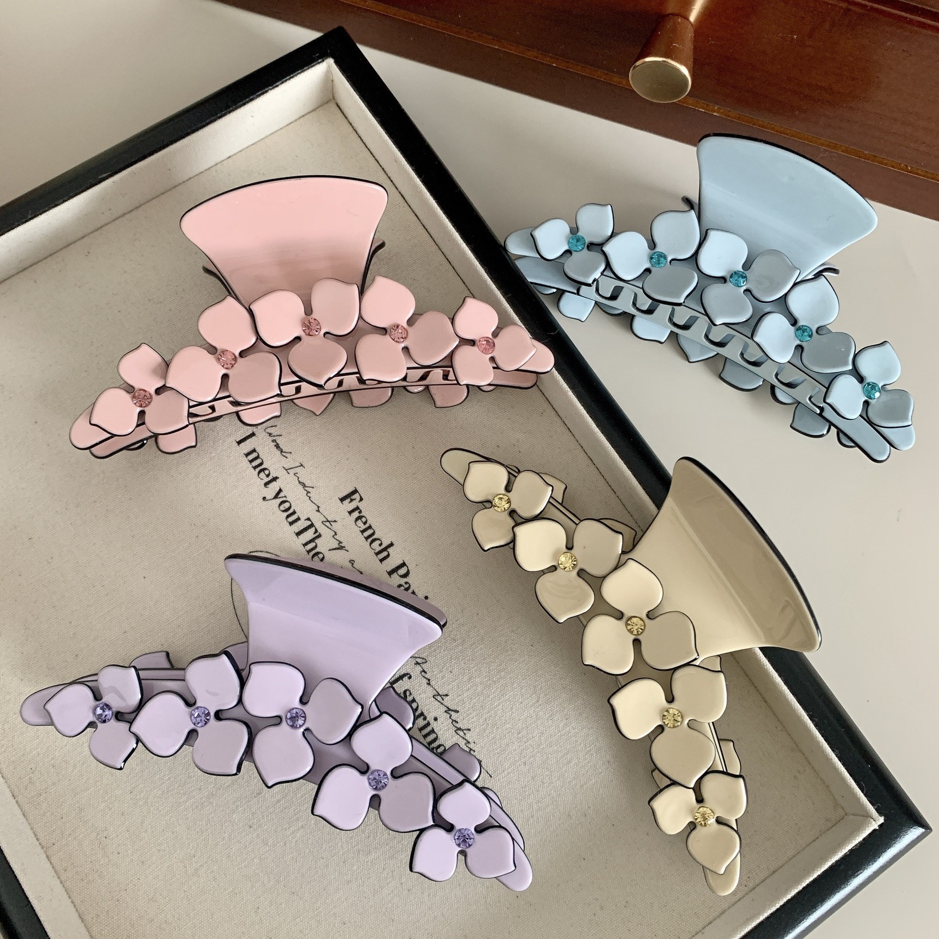 55g Weight Simple Style Classic Style Women's Solid Color Acetic Acid Sheets Hair Claws