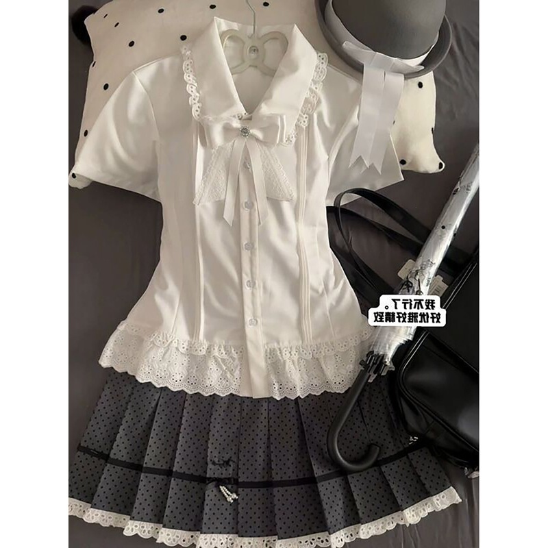 New Stylish and Youthful Lace Button-Up Short-Sleeved Shirt Paired with a Polka Dot Pleated Short Skirt Jk Uniform Two-Piece Set