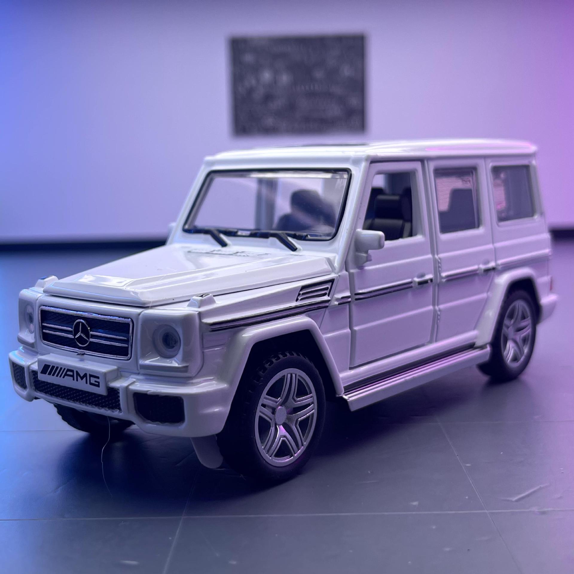 Jianyuan aleación 1:32 Mercedes-Benz grande GG65 vehículo todoterreno modelo de sonido y luz Tire hacia atrás modelo de coche de juguete colección de decoración de coches