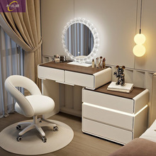 �F�����s�¿ľ���_����y̨���Ҵ��^һ�w�����LС���ͻ��y��