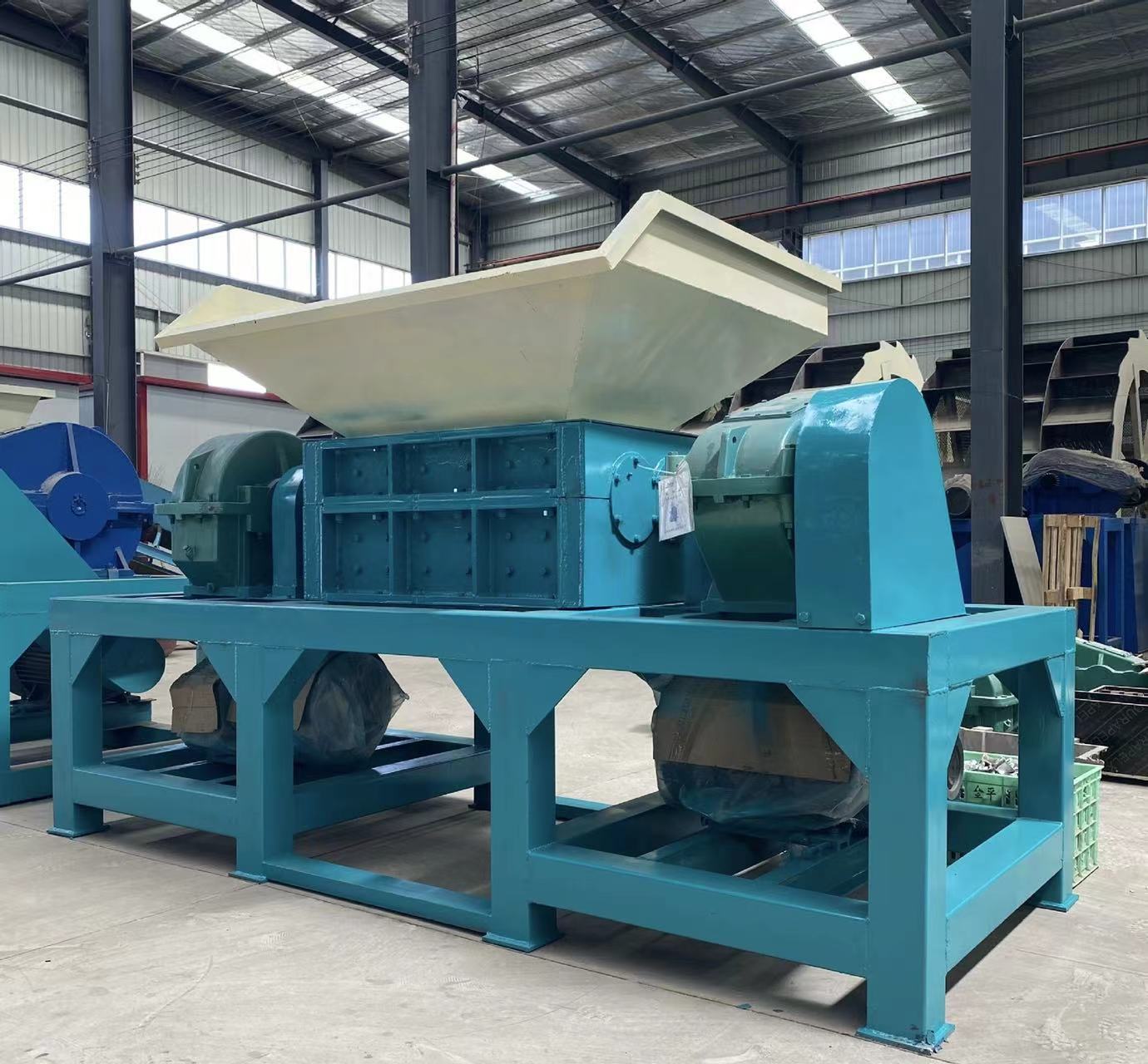 厂家供应吨袋撕碎破碎生产线剪切式废旧编织袋撕碎机单轴撕碎机