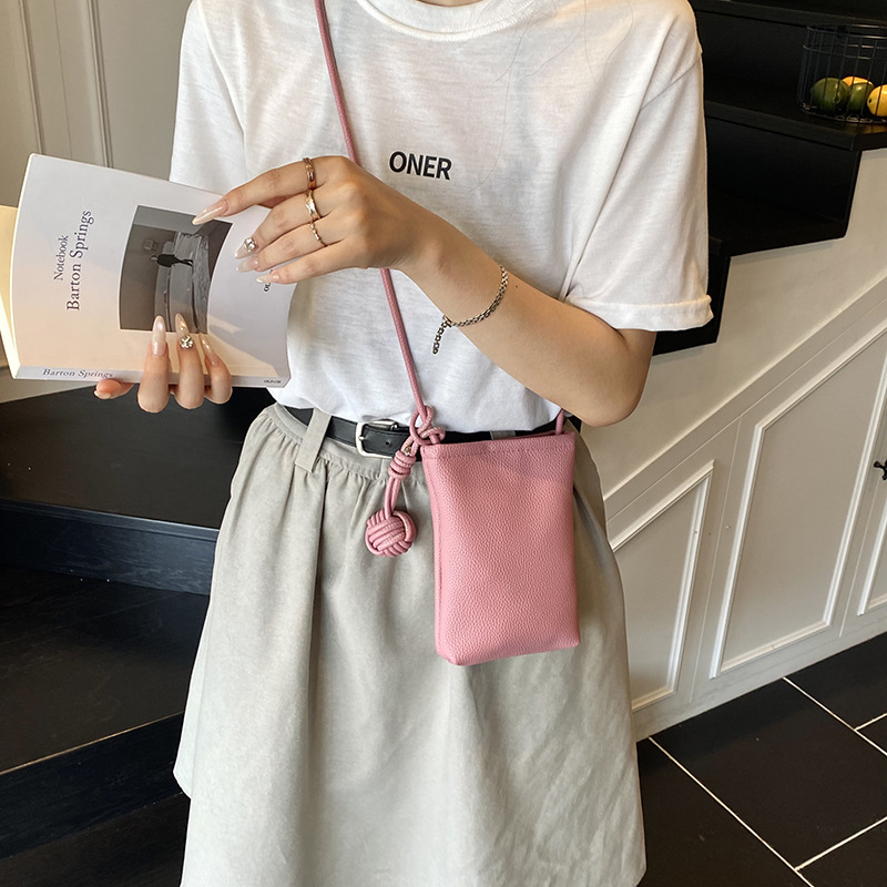 Bolso de teléfono móvil compacto y simple de moda macarón 2026 alto valor de verano nuevo estilo extranjero bolso de hombro de mujer mochila