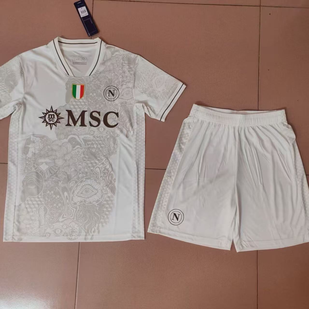 2526 Equipación de visitante del Nápoles