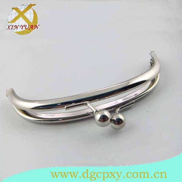 厂家直口铰 手袋铁铰， 口金配件 ，指甲修剪美容套铁框