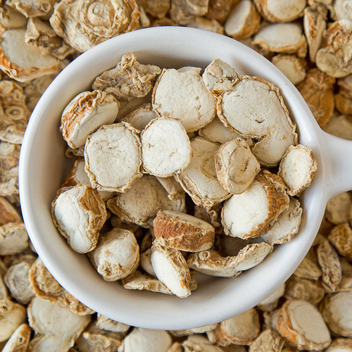 Whole package of spices and seasonings, aniseed, cinnamon, bay leaf, pepper, fennel, pepper, grass, fruit, cloves, braised spices wholesale