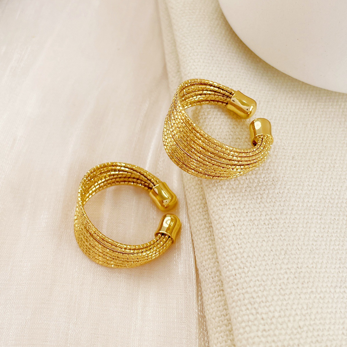 C 자 모양의 과장된 유럽과 미국의 개성 중공업 귀걸이 반지 다층 콜드 스타일 쥬얼리 세트 멀티 라인 하이 엔드