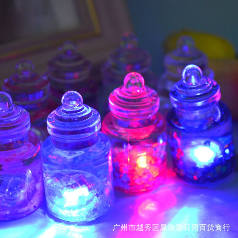 Creative Oil-in Luminous Flashing Quicksand Bottle Keychain Pendant Acrylic Luminous Small Bottle Car Key Bag Accessories