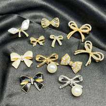 甜美仿珍珠镶钻蝴蝶结胸针电镀简约高级感气质毛衣别针胸花女服饰