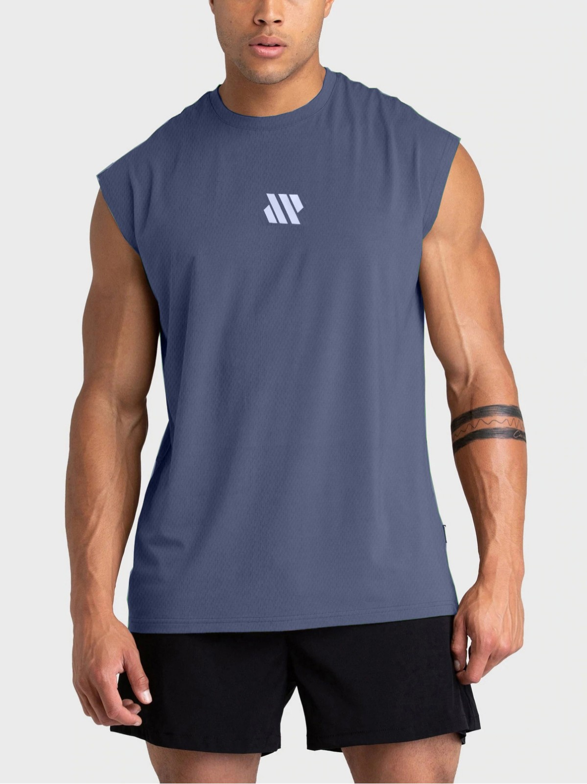 Camiseta de hombro ancho para hombres de verano chaleco de fitness de malla entrenamiento de ropa de fitness relajado chaleco de Maratón de marea de cuello redondo