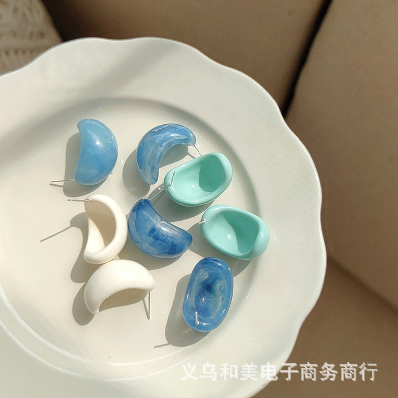 Summer quiet ocean blue round geometric earrings ins simple retro temperament Korean style curved earrings earrings