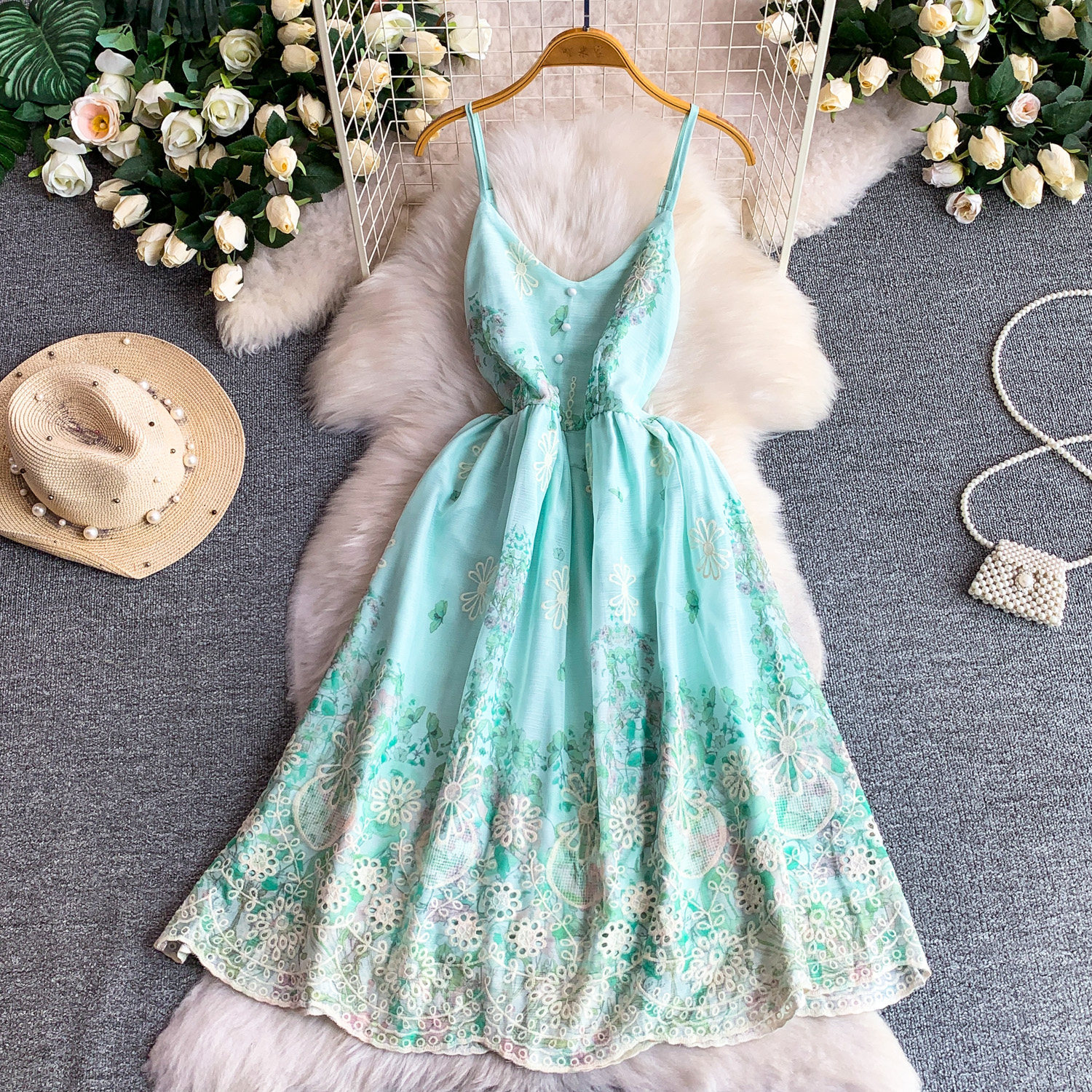 Women's Floral Embroidered V-Neck A-Line Sundress Summer Boho Maxi Dress For City Escape_ecoleips.com