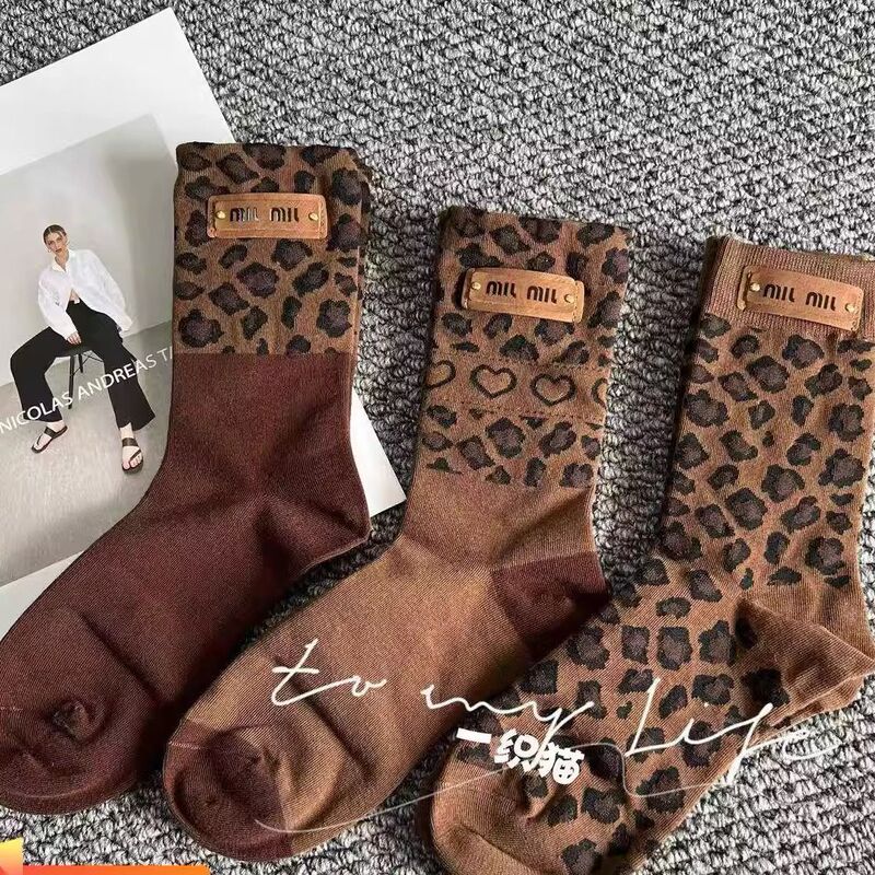 European Goods 2025 Spring/Summer New Retro Leopard Print Socks for Women, Melard Coffee Color, Trendy and Unique Internet Celebrity Style Mid-Calf Socks European Goods 2025 Spring/Summer New Retro Leopard Print Socks for Women, Melard Coffee Color, Trendy and Unique Internet Celebrity Style Mid-Calf Socks
