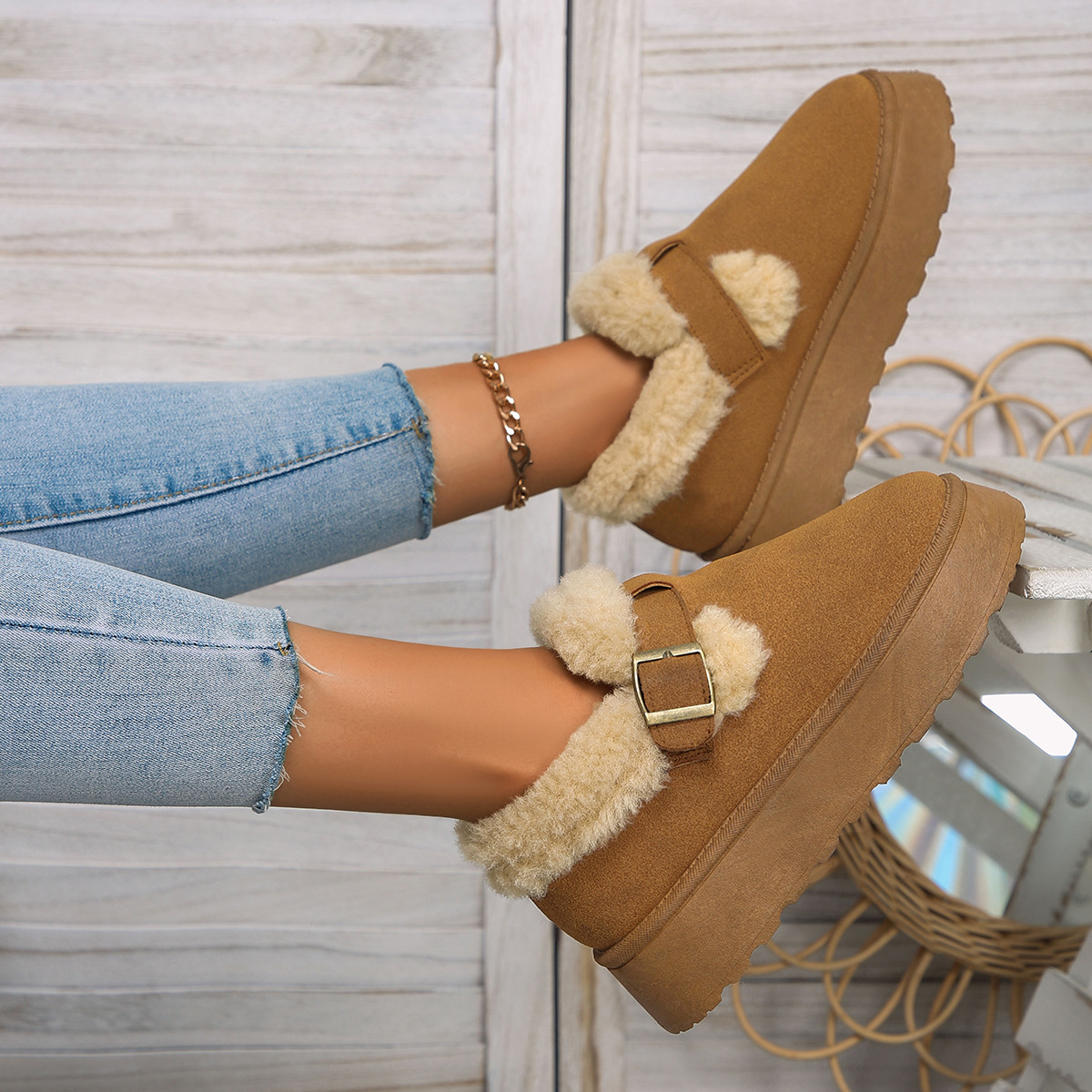 Muffin thick sole woolen shoes winter new wear round head warm and fluffy fashion casual cotton shoes_viptrois.com