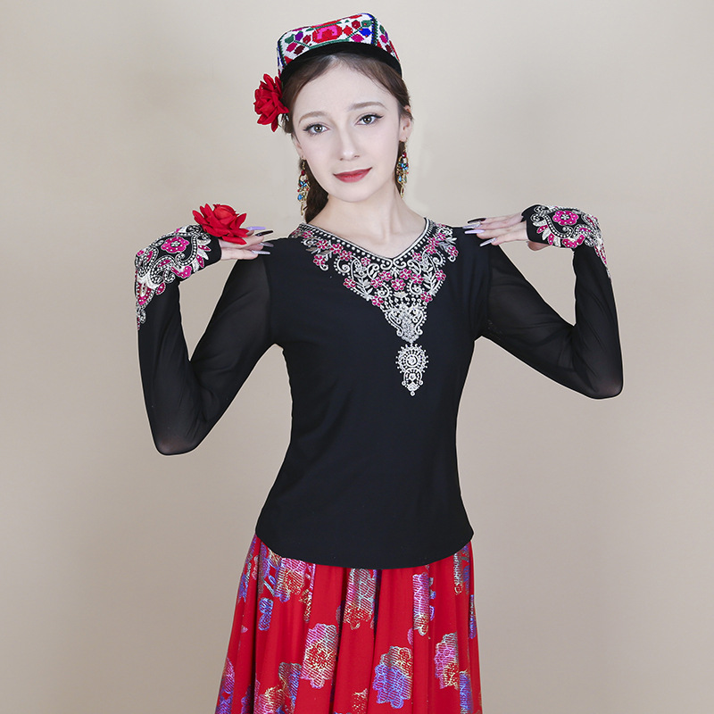 新款新疆舞演出服装民族风绣花烫钻打底衫维族舞艺考生练功服上衣