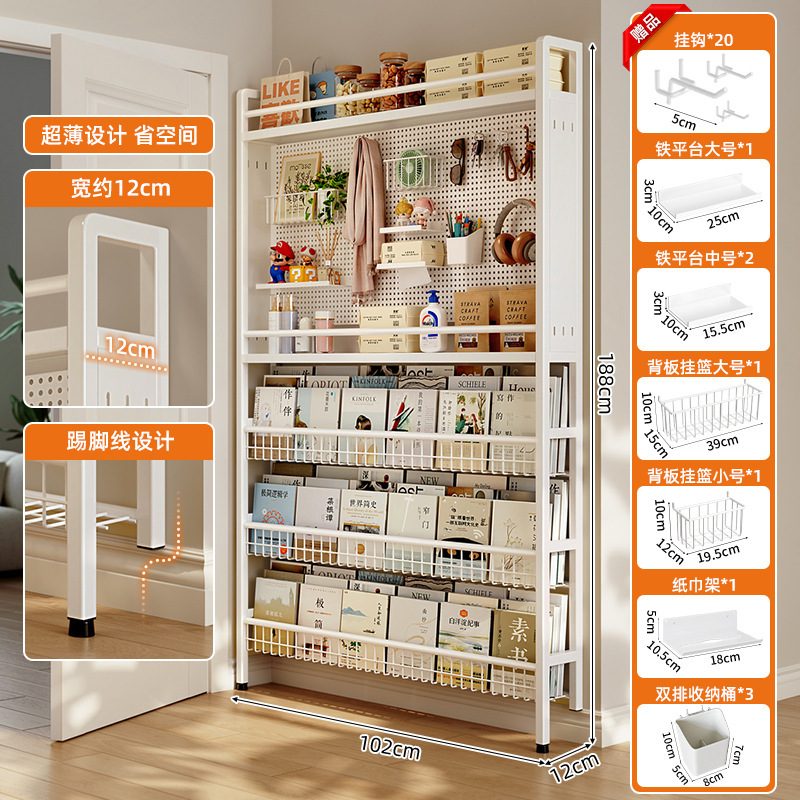 El estante del tablero del agujero detrás de la puerta, la habitación del piso al techo, la pared estrecha, el hogar, el espacio, el artefacto de almacenamiento del dormitorio, la estantería ultrafina