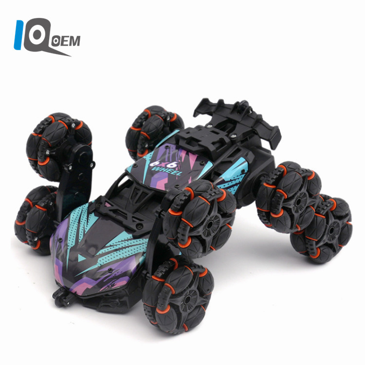 IQ0EM 专利产品八轮合金喷雾跑车手势感应侧行遥控攀爬车玩具跨境