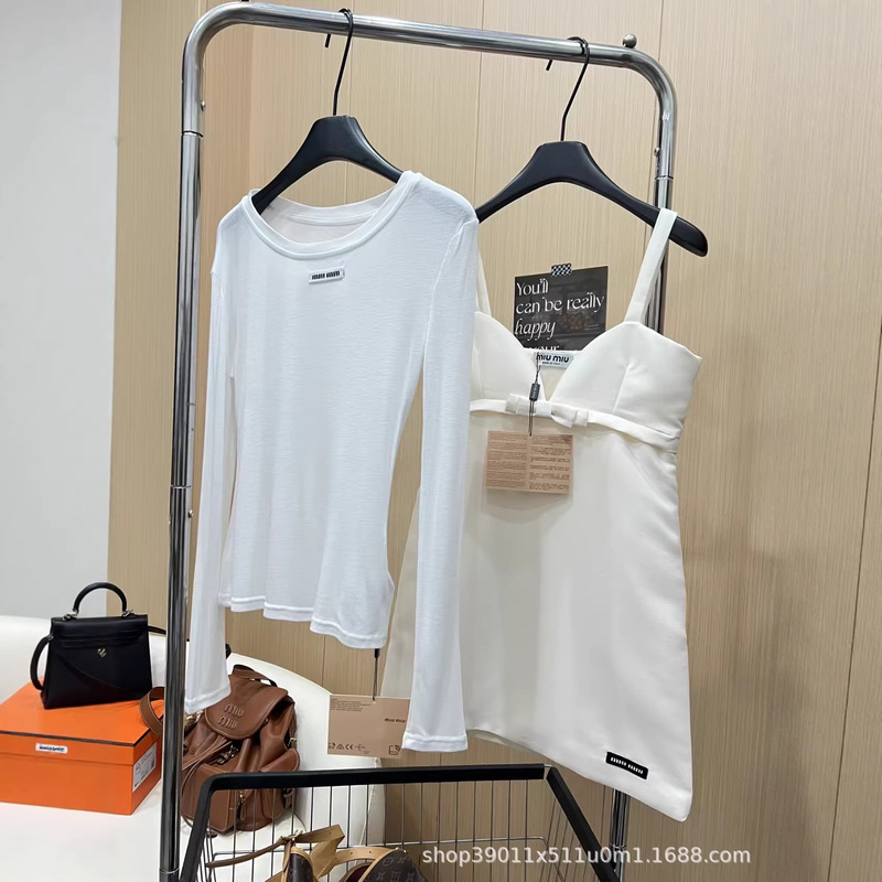 In Stock: Spring 26 New Miu-Style Ladylike Bowknot Suspender Dress + Chest Patch Tencel Sunscreen Two-Piece Set