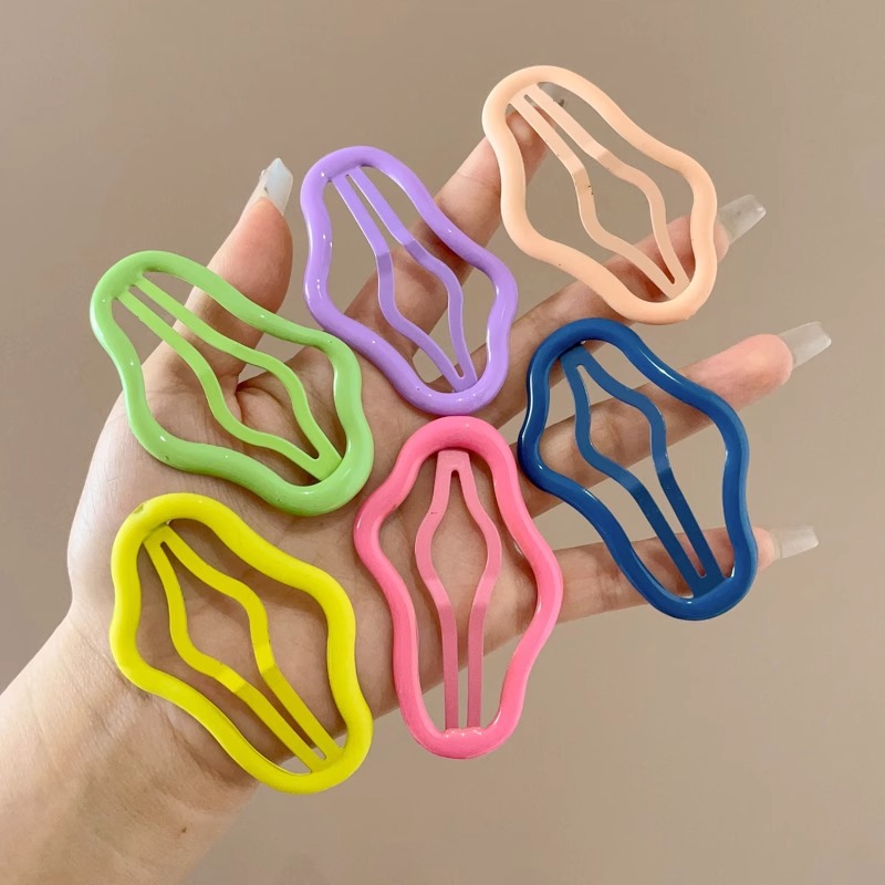 Clip de cabello de color lindos para mujeres bordas laterales frangeas de alta sensación de clip de borde de la frente rotura cabello de boca de pato tocado