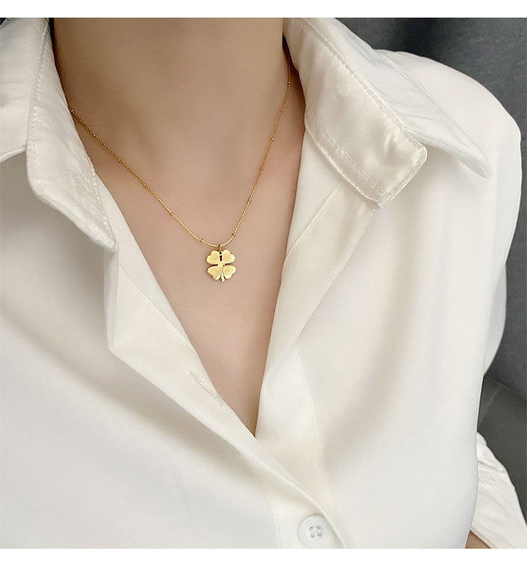 Elegant Four Leaf Clover Titanium Steel Necklace_colorza_5