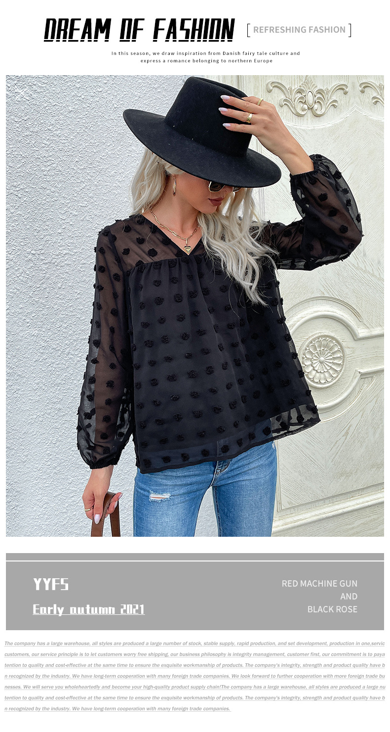 Czarny szyfonowy sweter z długim rękawem i dekoltem w serek, wykonany z wełny i żakardu_voghion.com