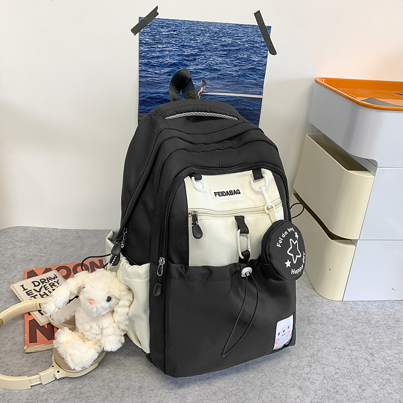 블랙 백팩 + 토끼 펜던트