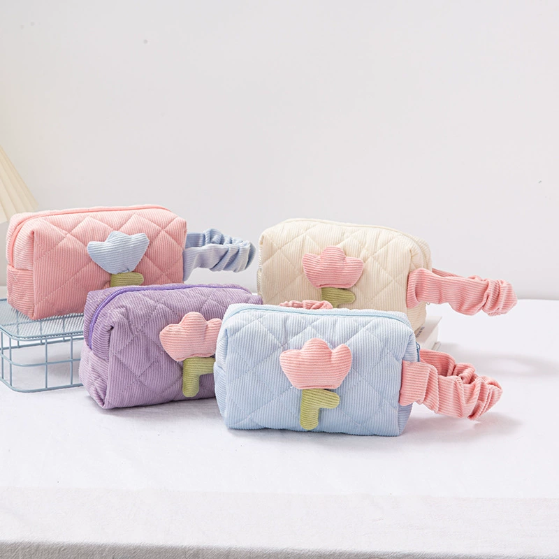 Cosmetic Bag Handheld Organizer, Quilted Fabric, 23×16×15.5 cm, Flower Applique
