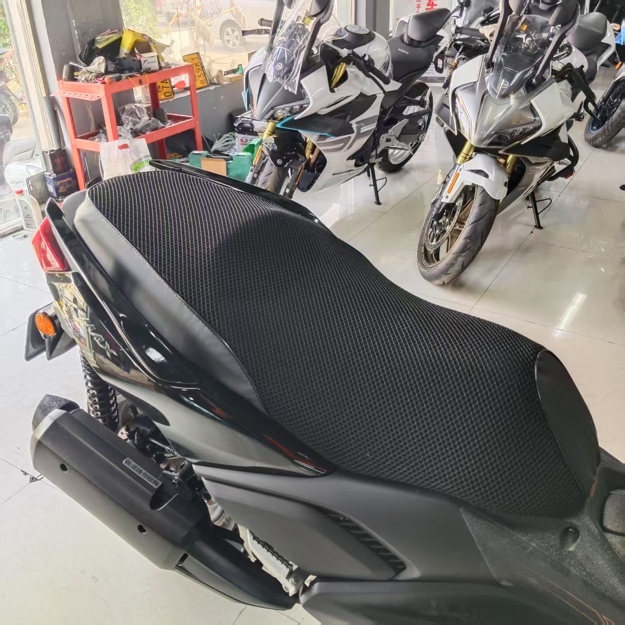 Suitable for Yamaha Xmax300 Seat Cushion Cover Mesh Cover Leather Modified 3D Honeycomb Sun Protection Breathable Seat Cushion Protective Cover
