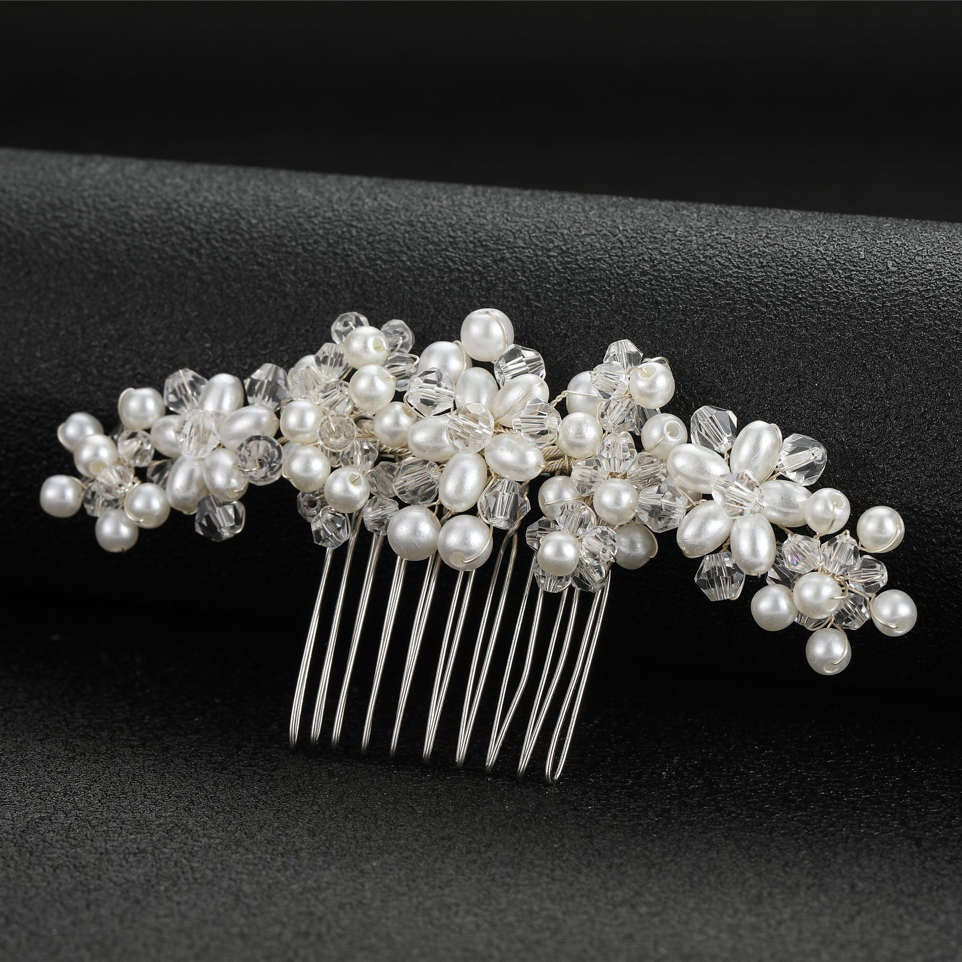 Bridal Accessories Handmade Pearl Crystal Hair Comb Hair Accessories display picture 3