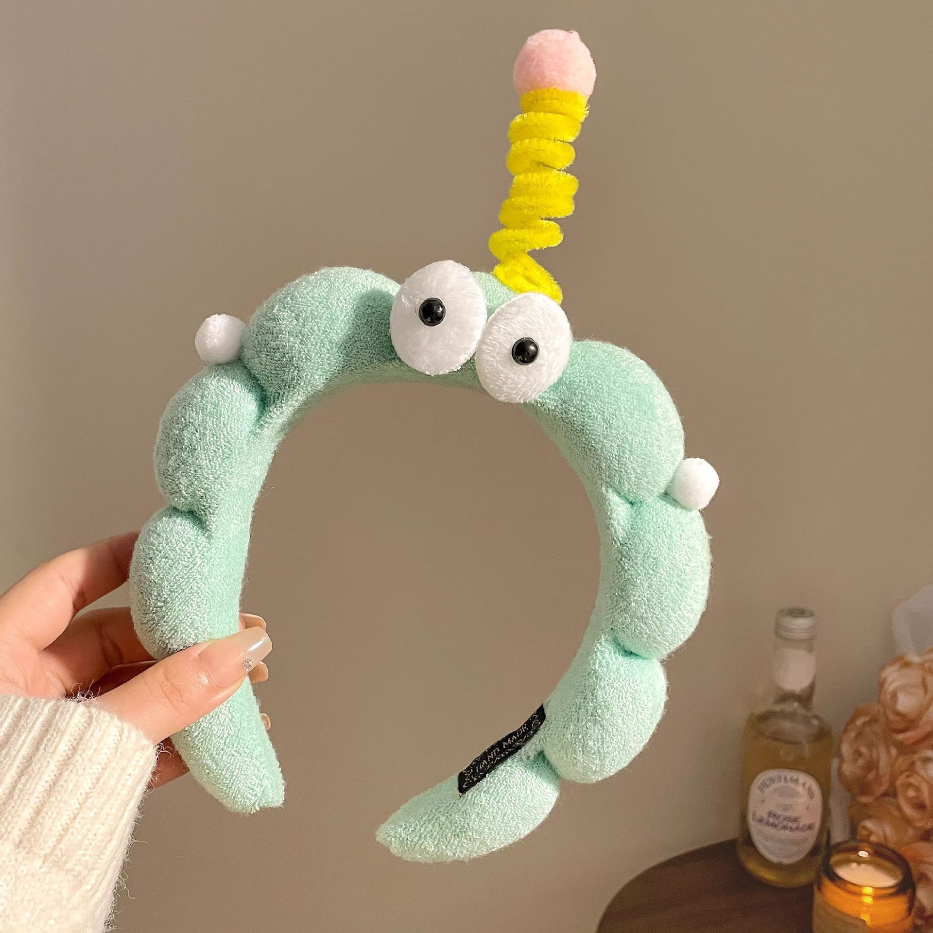 Lavarse la cara cinturón de cabello lindos de peluche para la mujer lavado y máscara especial de agujeros de cabello cinturón de cabello brazalete