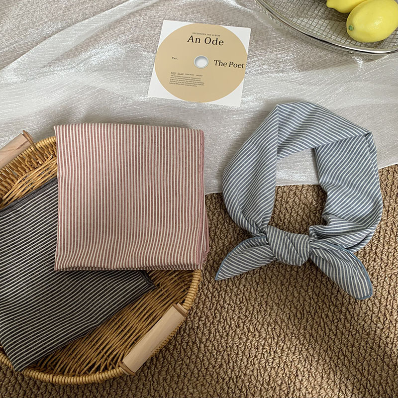 Pañuelo cuadrado pequeño, bufanda de seda, bufanda de cuello con sentido avanzado para mujer, pañuelo a rayas liso, bufanda de estilo pastoral para mujer de verano, protector para el cuello chal
