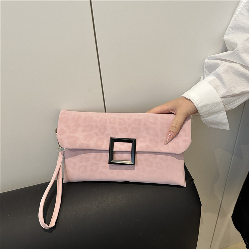 Nuevo bolso de cena de textura superior de color sólido, bolso de mano de moda casual simple y personal, sobre retro