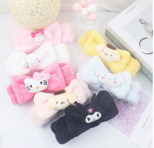 Ventas de nuevos productos niñas dibujos animados lindo Sanrio Yugui felpa Kulo lavado de cara niña diadema tocado