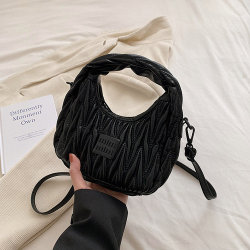 Cross-border folded hobo handbag for women  early spring new design, crescent moon bag, Korean style fashion simple shoulder bag for women