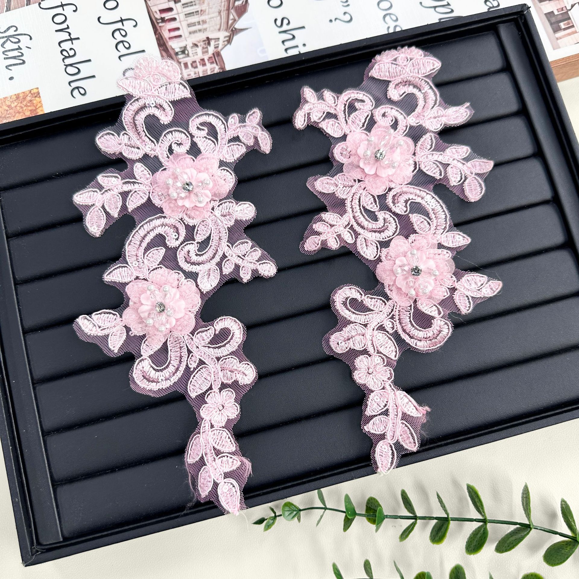 Amazon Venta caliente blanco encaje bordado rebordear par flor rebordear vestido de novia DIY accesorios la joyería