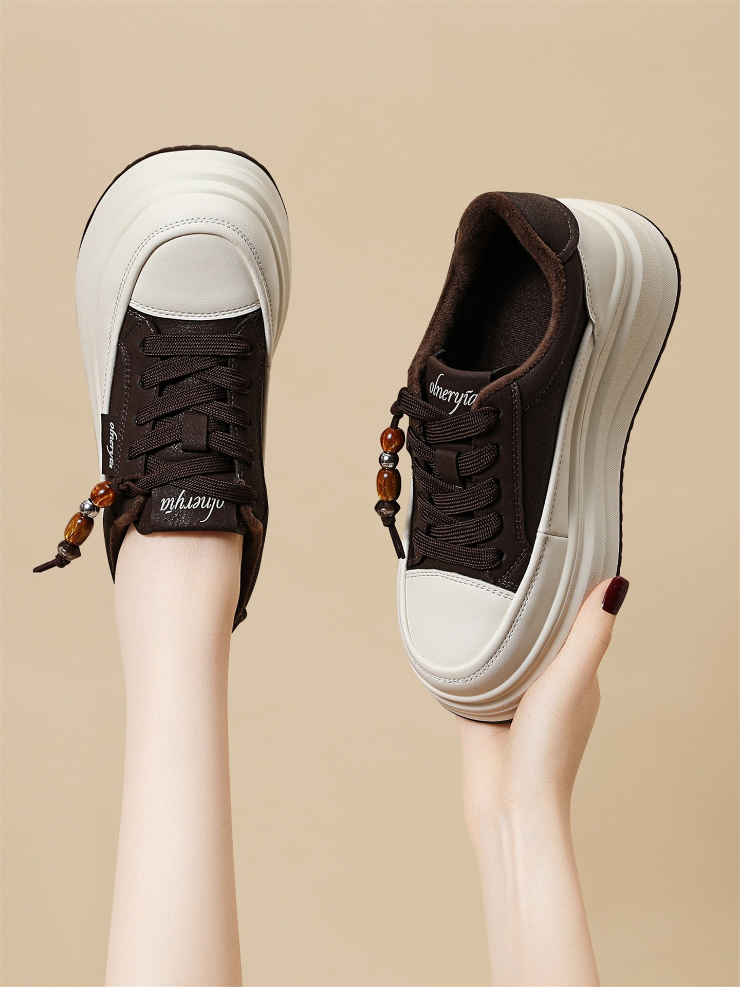 真皮巨好看增高厚底鞋女2025新款配阔腿裤松糕鞋休闲板鞋女鞋冬季