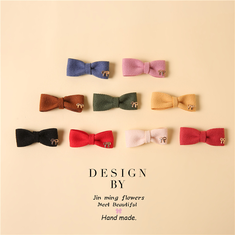 Demi-season accessories with bow