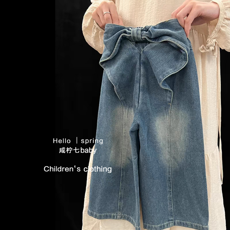 Pantalones vaqueros de primavera para niñas 2025 nuevo estilo coreano estilo occidental diseño de moda para niños con sentido del lazo recto pantalones anchos