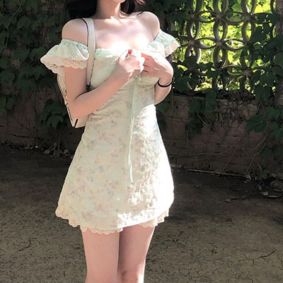 フレンチスイートミントグリーン花柄ドレス女性の夏の新しいスタイル美しい小さなフライングスリーブレースウエストスカート|undefined