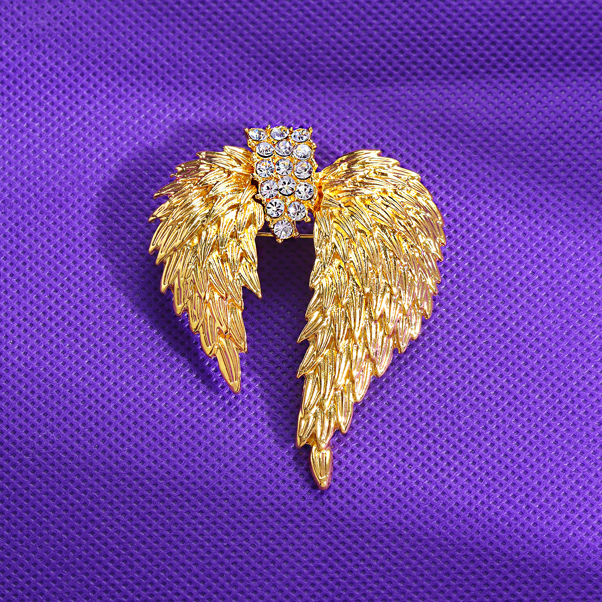 Retro creative golden high-end brooch