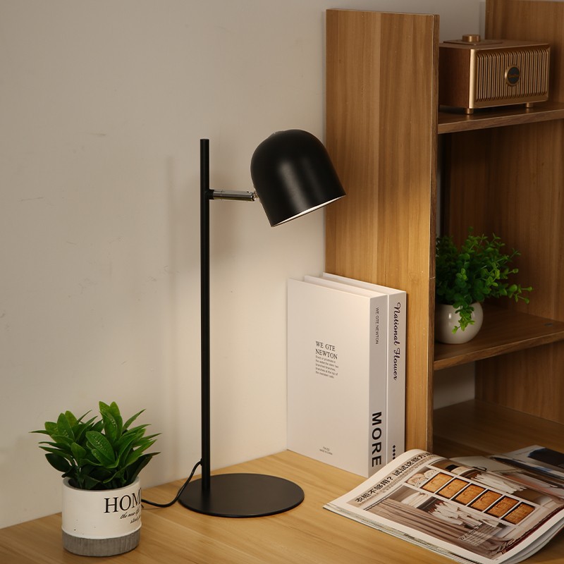 LED護(hù)眼北歐風(fēng)臺(tái)燈學(xué)生學(xué)習(xí)書(shū)桌閱讀小臺(tái)燈金屬充插電宿舍床頭燈